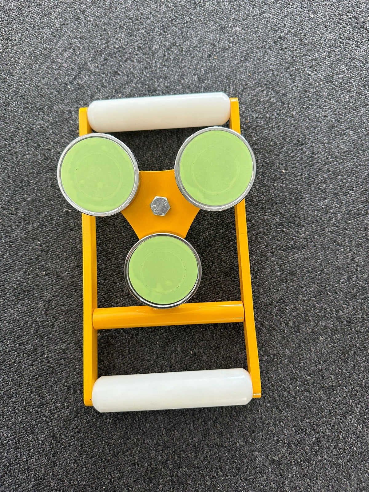 MAGNET TYPE PILOT LADDER HOLDER