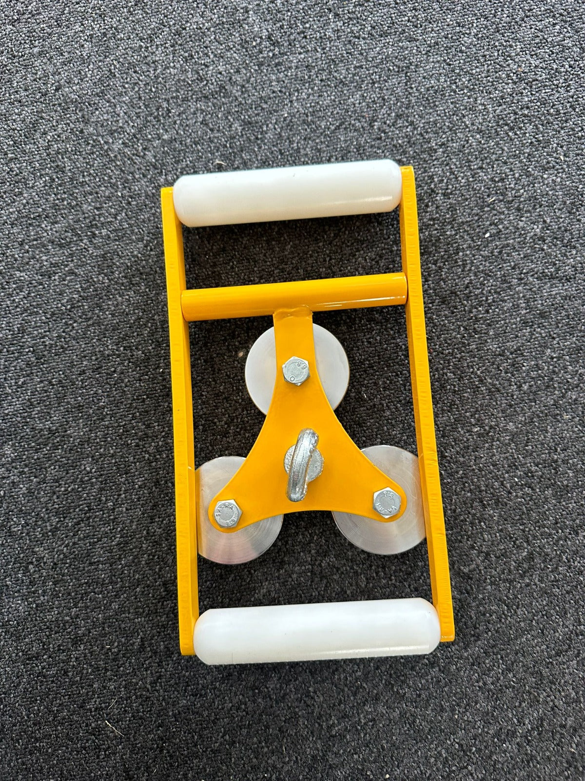 MAGNET TYPE PILOT LADDER HOLDER